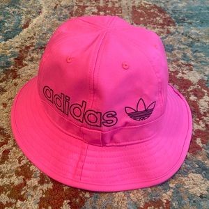 Adidas bucket hat